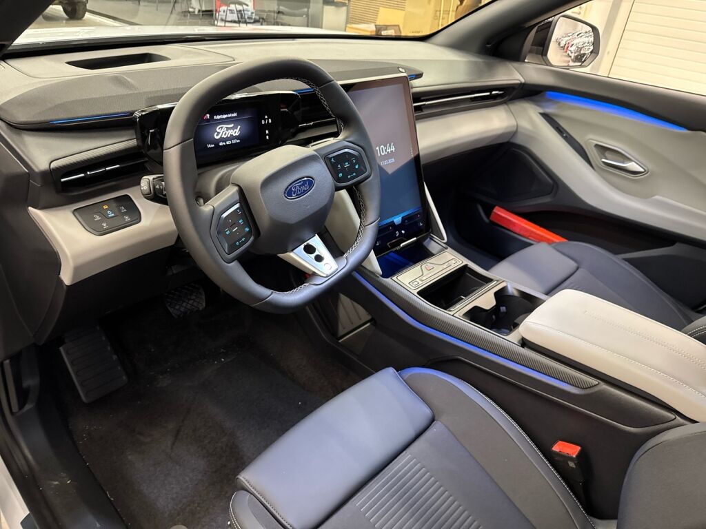 Ford Capri 2026 Valkoinen