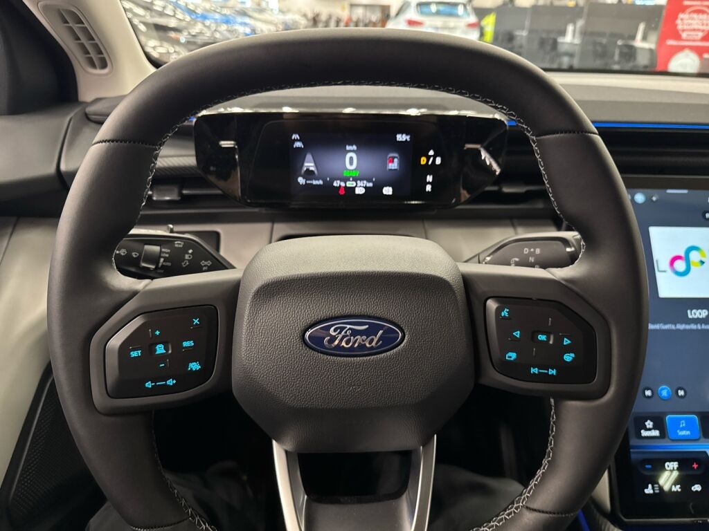 Ford Explorer 2026 Harmaa