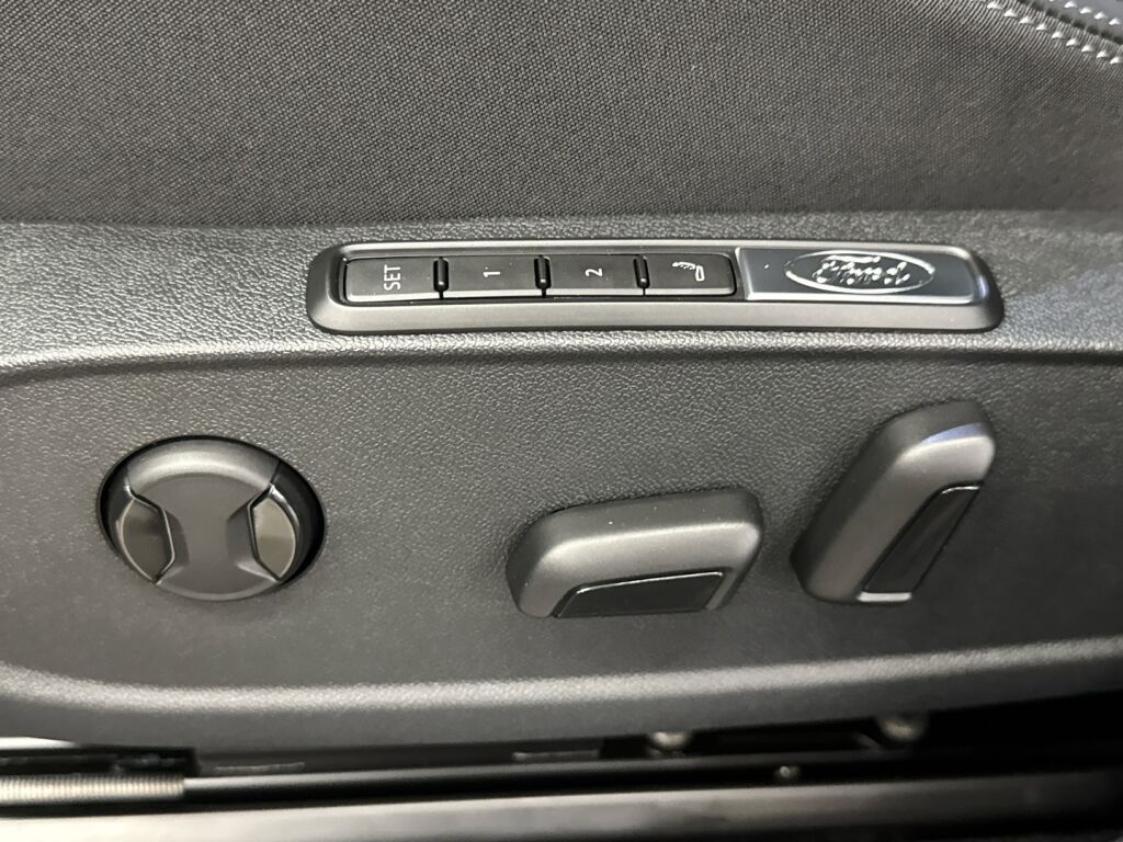 Ford Explorer 2026 Harmaa