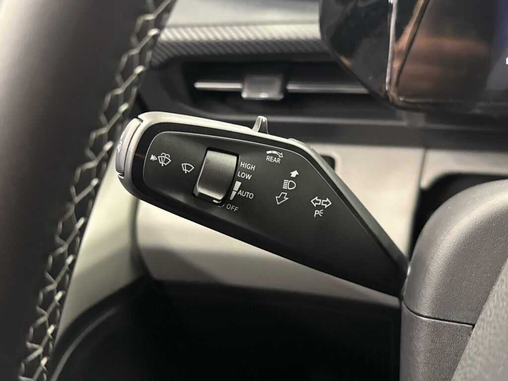 Ford Explorer 2026 Harmaa