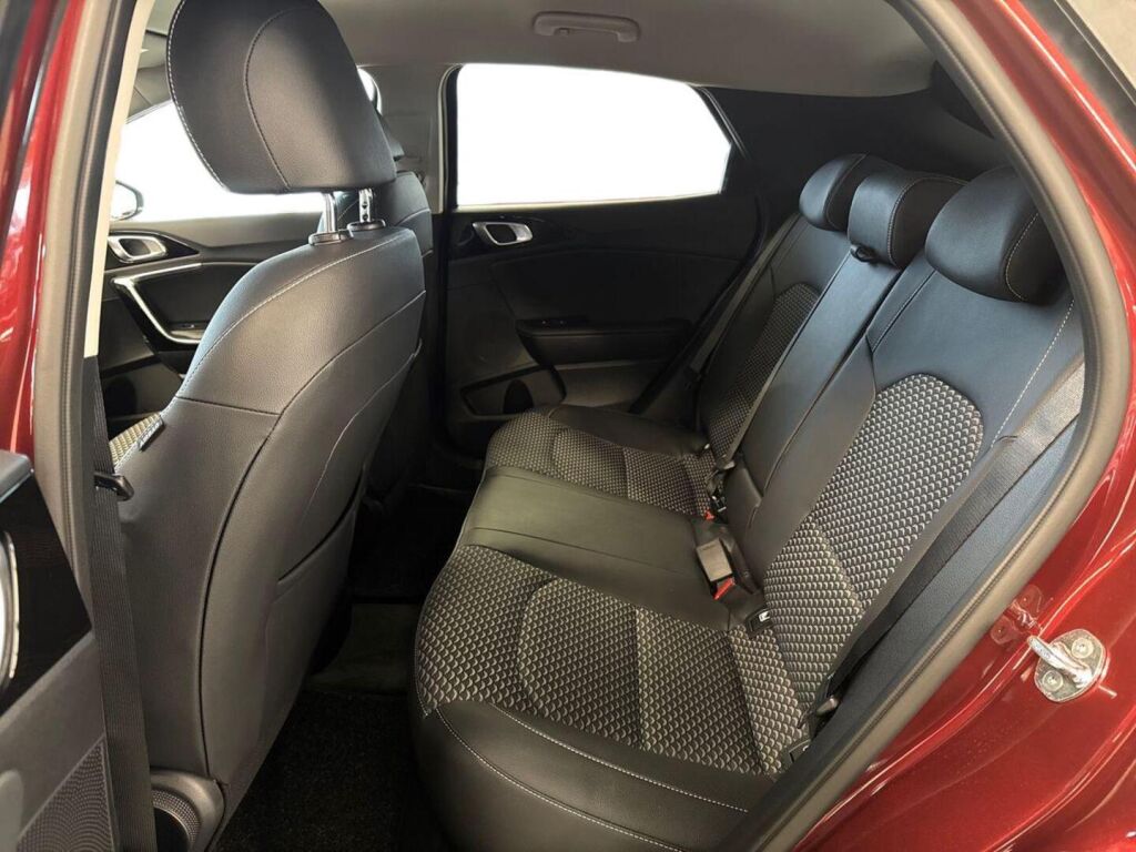 Kia XCeed 2026 Punainen