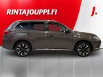 Mitsubishi Outlander PHEV 2015 Ruskea (beige)