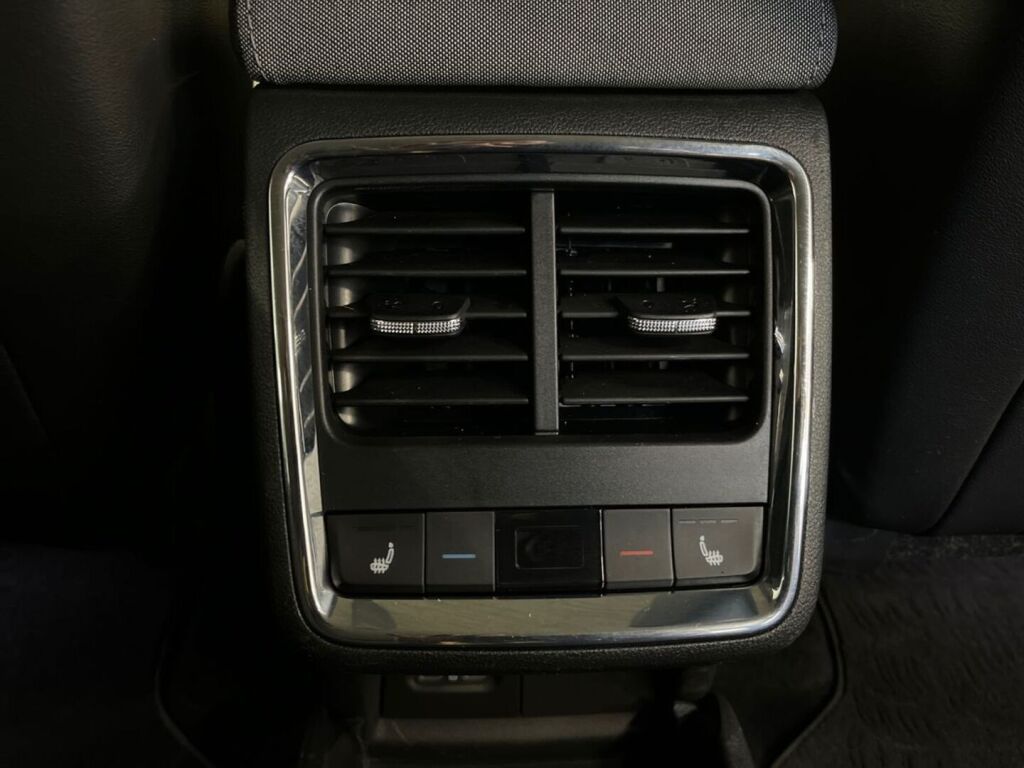 Skoda Enyaq 2022 Sininen