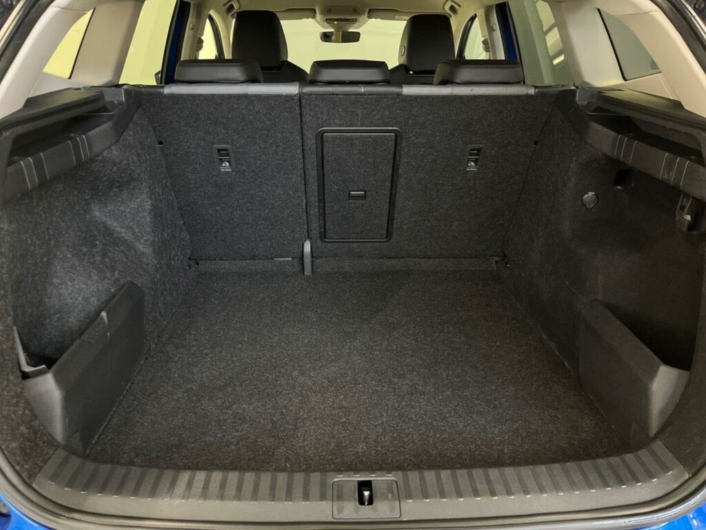 Skoda Enyaq 2022 Sininen