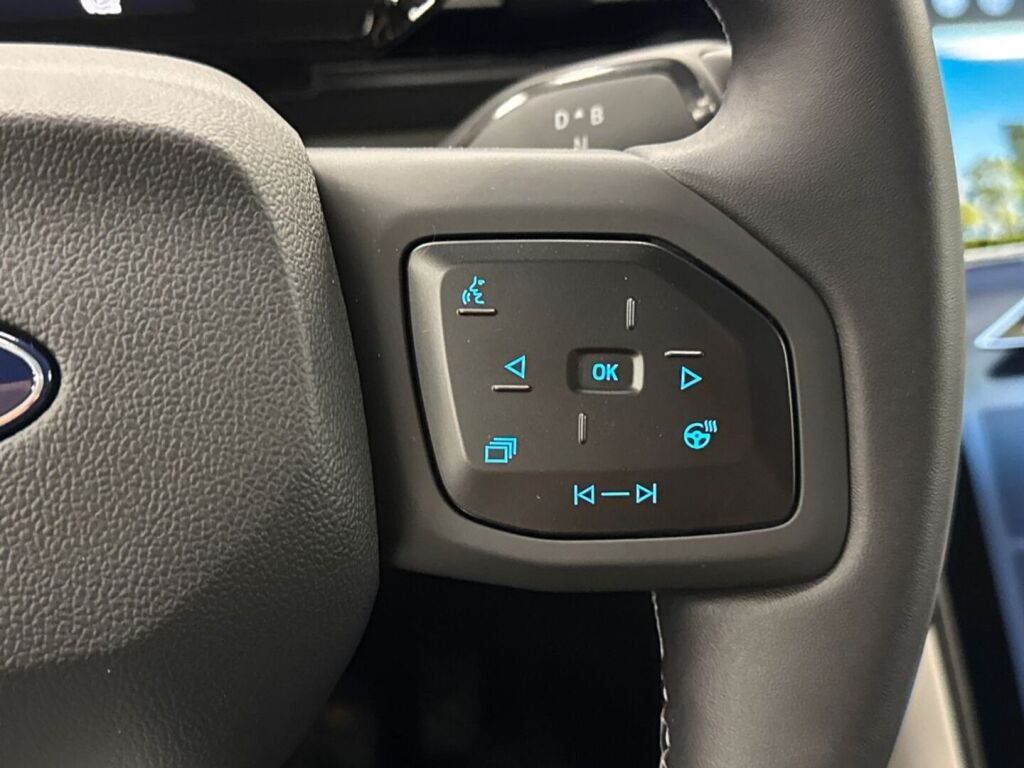 Ford Explorer 2026 Sininen