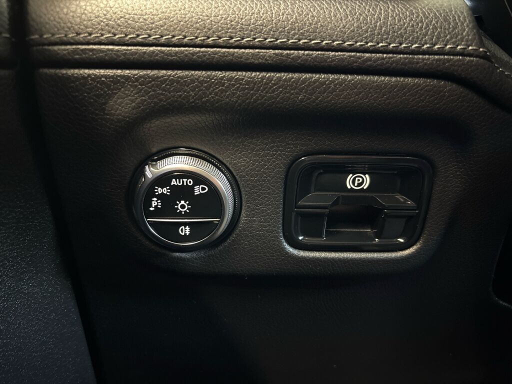 Mercedes-Benz EQE 2024 