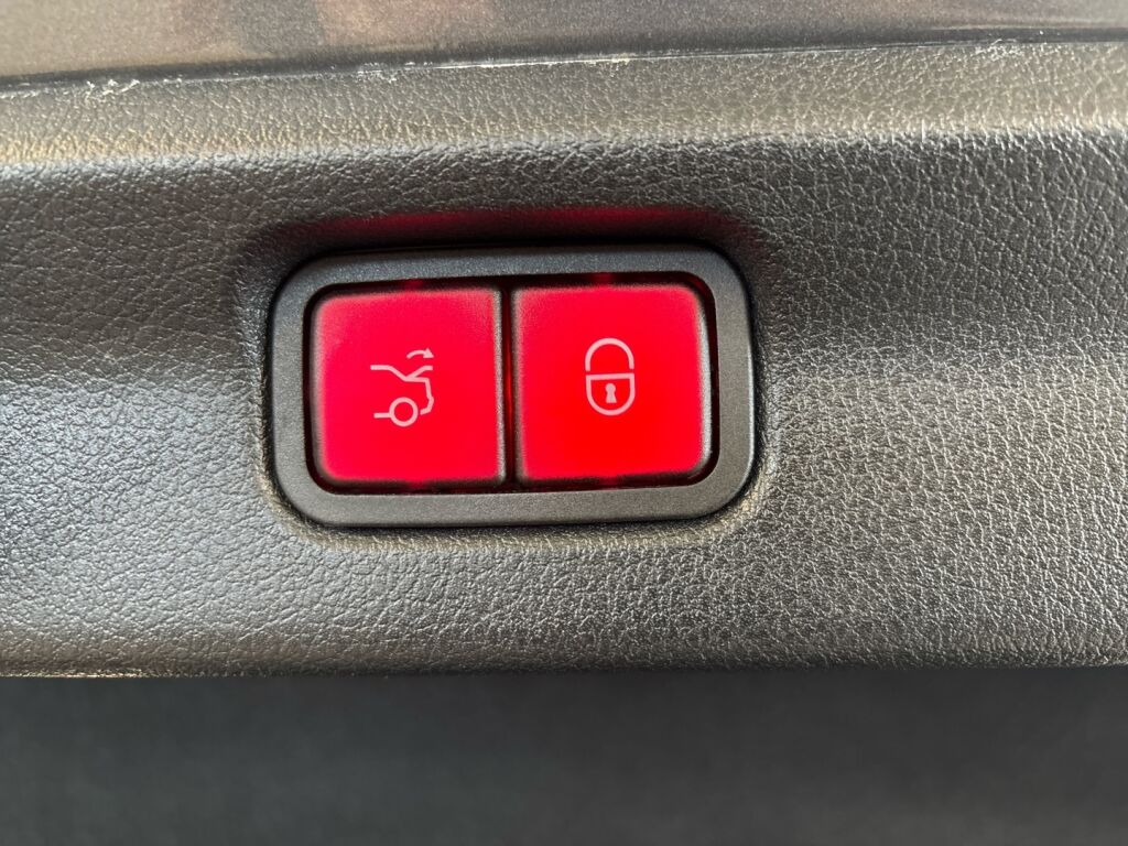 Mercedes-Benz EQE 2024 