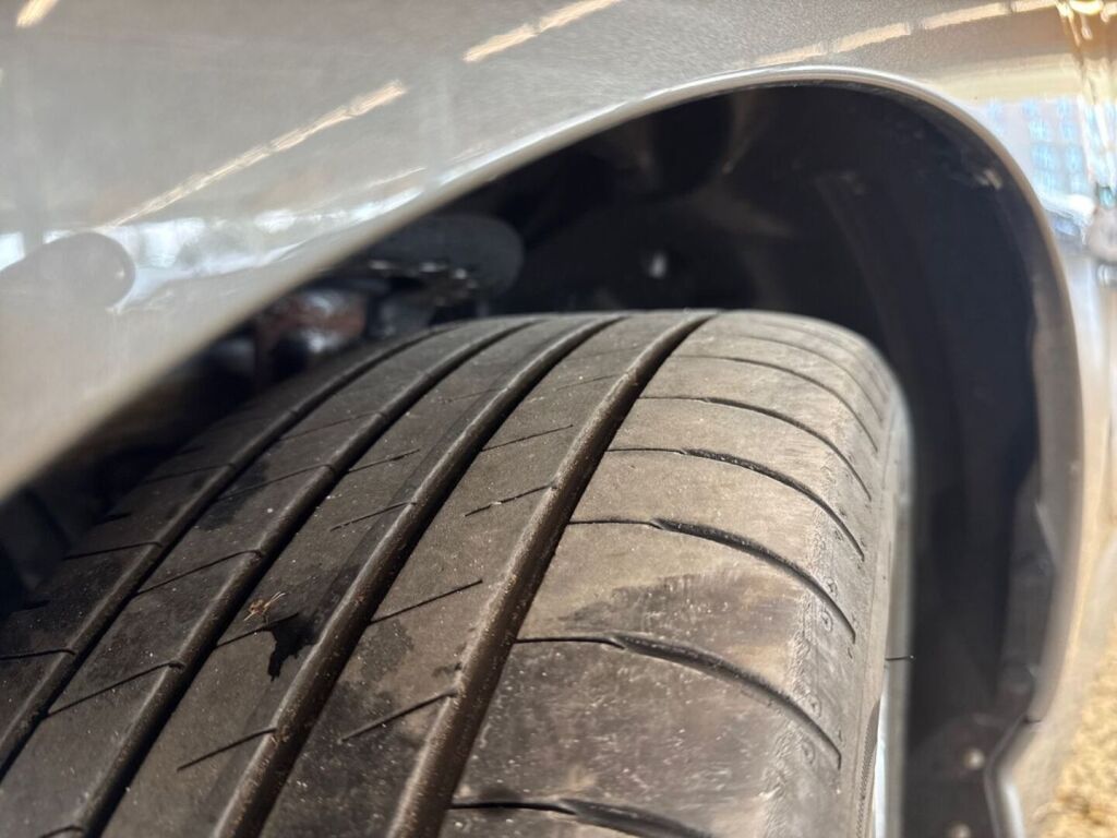 Nissan Leaf 2021 Harmaa