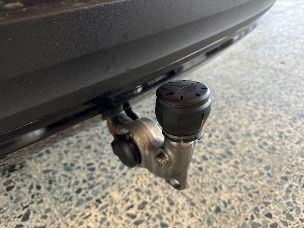 Volvo C40 2022 Vihreä (Sage Green)