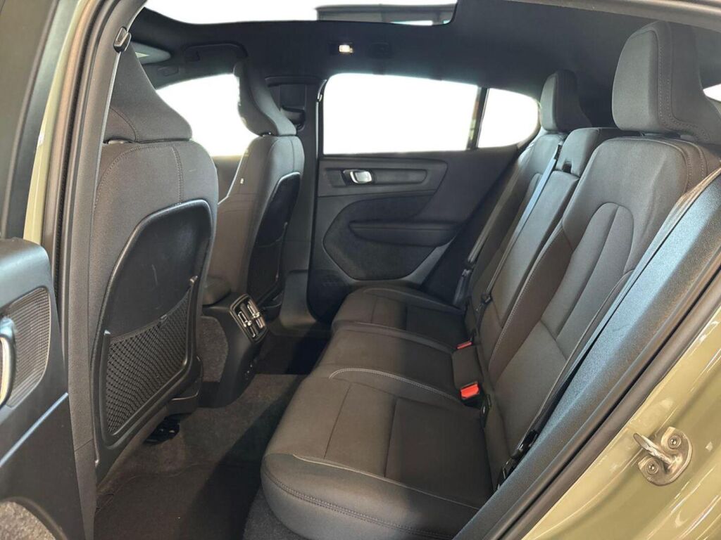 Volvo C40 2022 Vihreä (Sage Green)