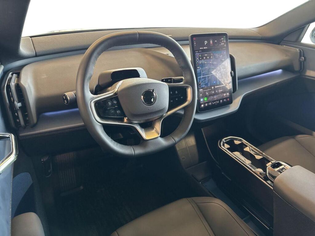 Volvo EX30 2024 Harmaa (Vapour Grey)