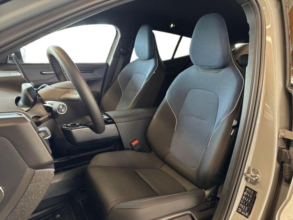 Volvo EX30 2024 Harmaa (Vapour Grey)