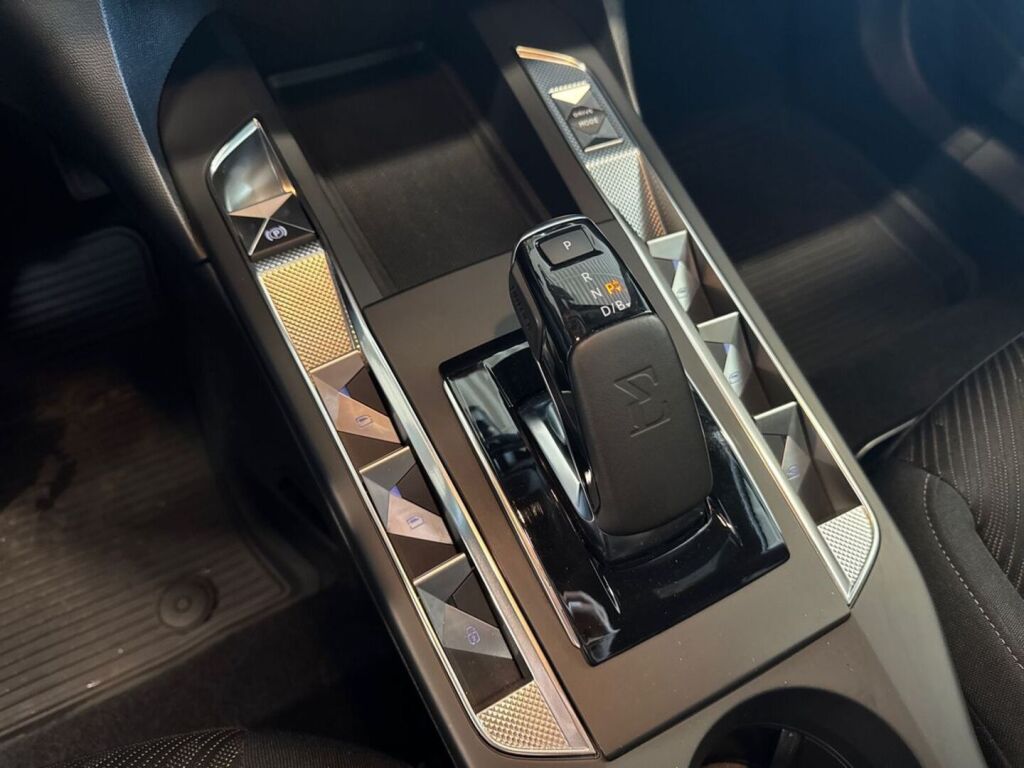 Ds 3 Crossback 2021 Harmaa