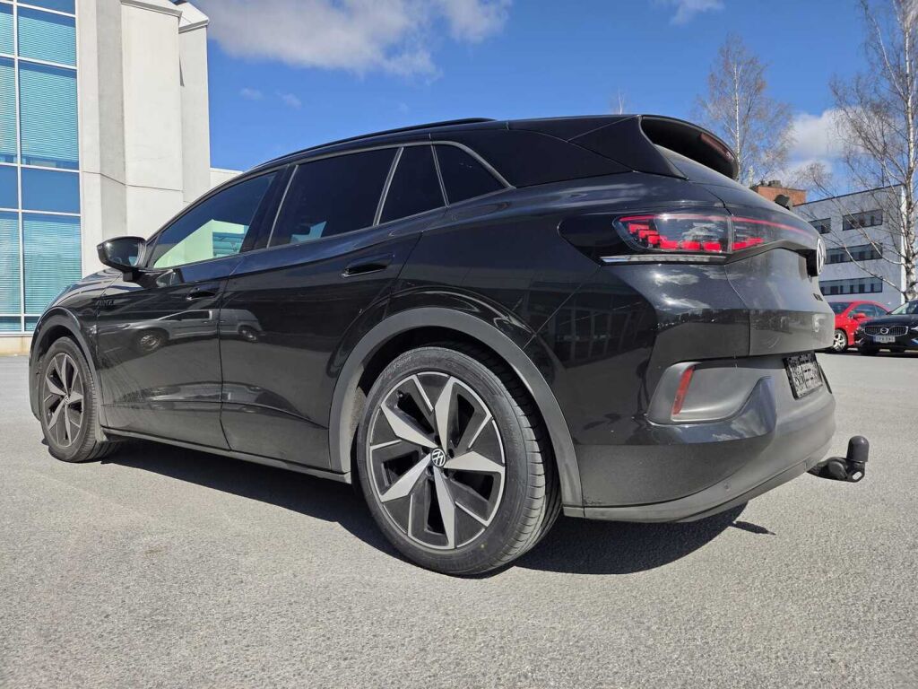 Volkswagen ID.4 2023 Musta