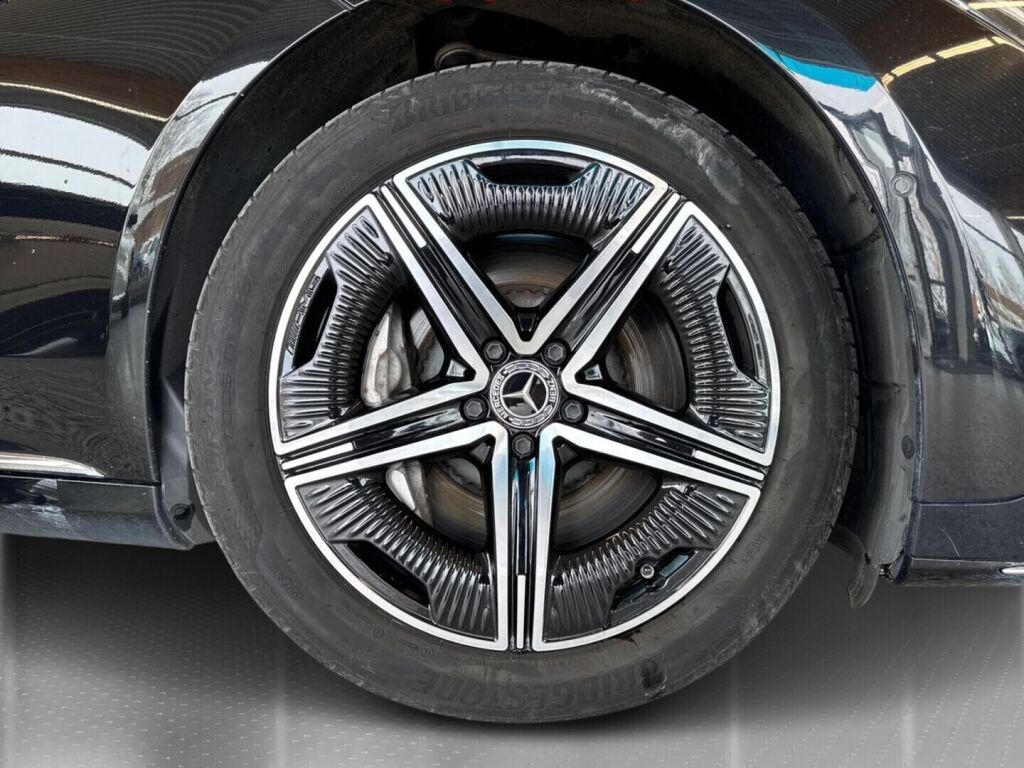 Mercedes-Benz EQE 2023 Musta