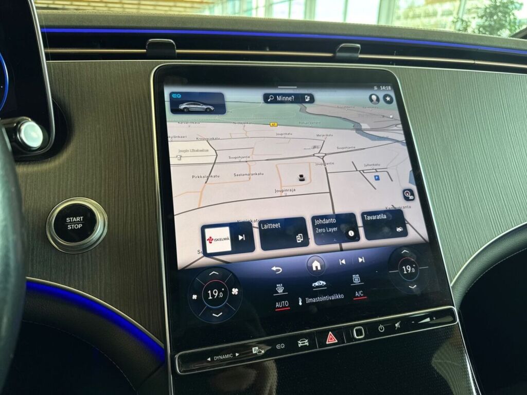 Mercedes-Benz EQE 2023 Musta