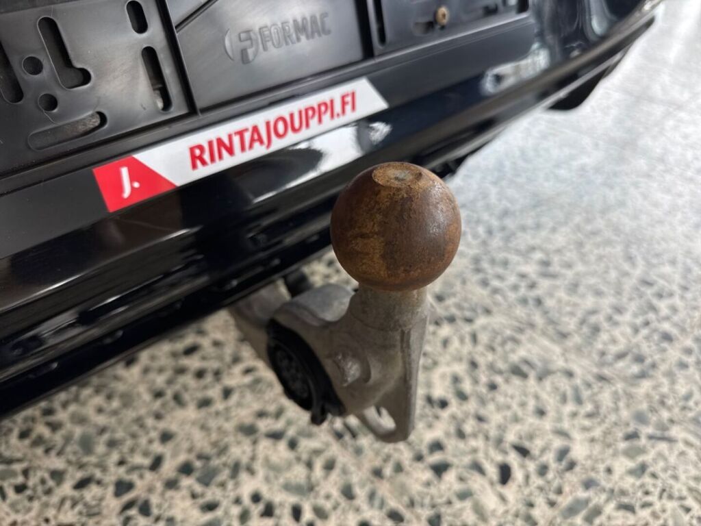 Mercedes-Benz EQE 2023 Musta