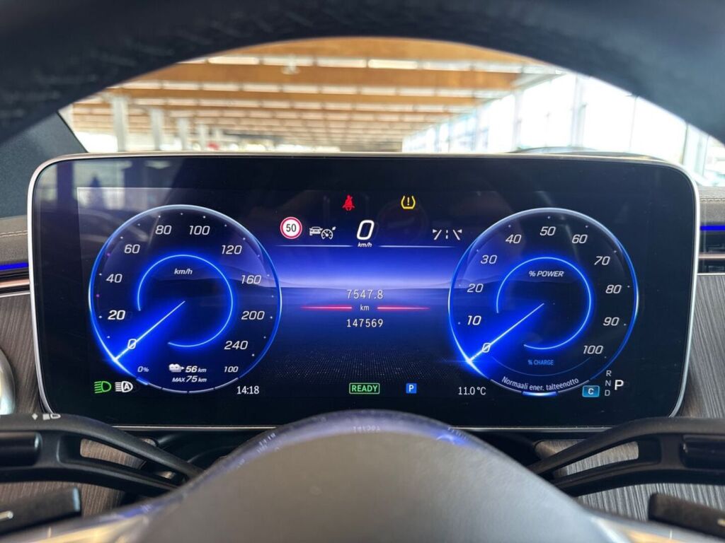 Mercedes-Benz EQE 2023 Musta