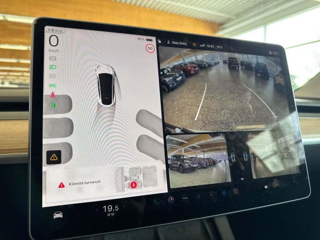 Tesla Model Y 2023 Valkoinen