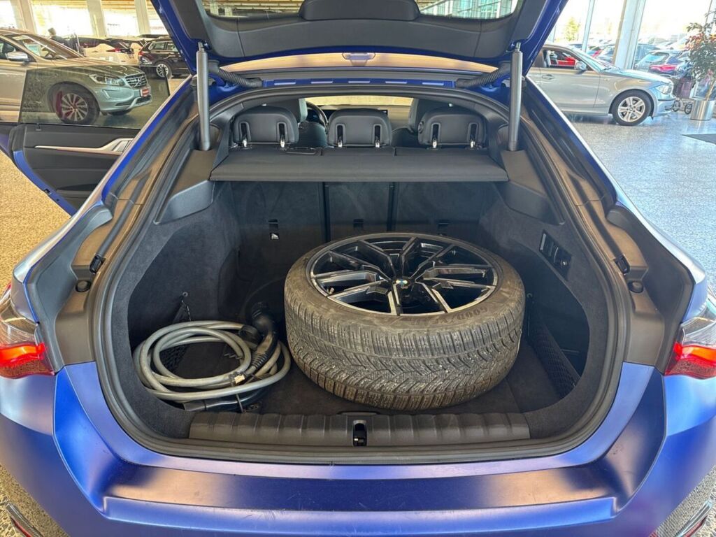BMW I4 M50 2022 Sininen