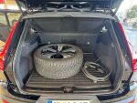 Volvo XC40 2023 Musta