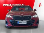BMW i5 2025 Punainen (Dragon Fire Red)