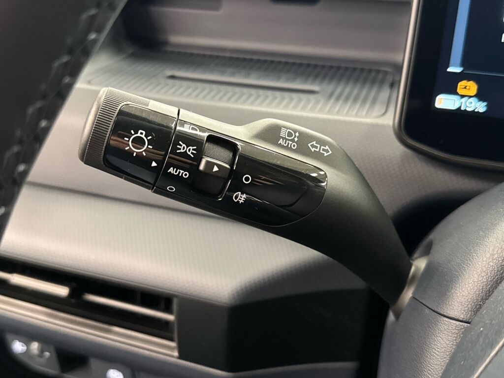 Kia PV5 Cargo 2026 Valkoinen