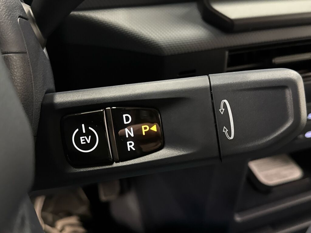 Kia PV5 Cargo 2026 Valkoinen