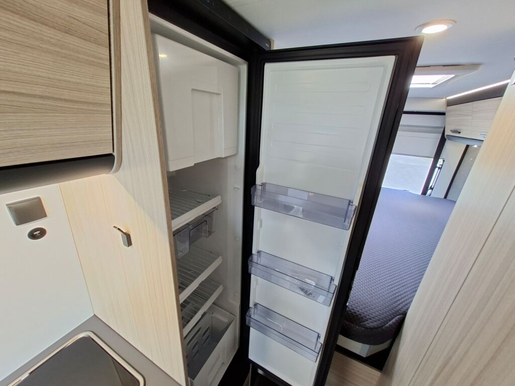 Sun living V 65 GX 2026 Musta