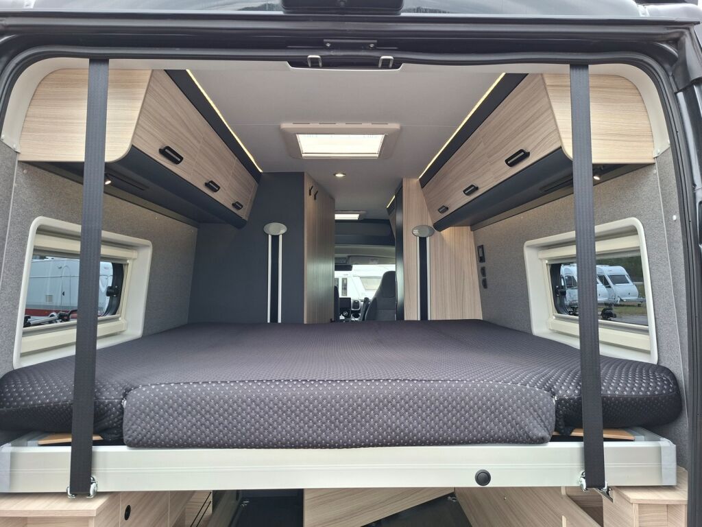 Sun living V 65 GX 2026 Musta