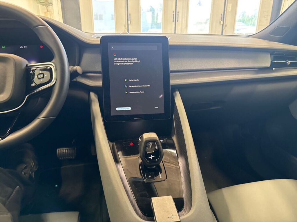 Polestar 2 2023 