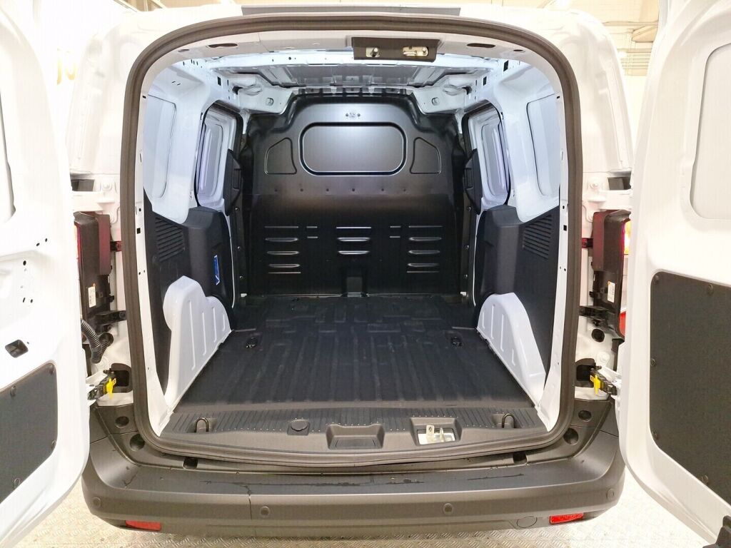 Ford Transit Courier 2026 Valkoinen