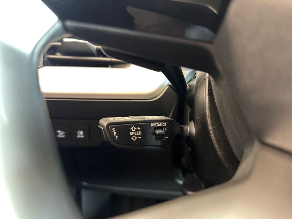 Audi Q4 e-tron 2023 Valkoinen