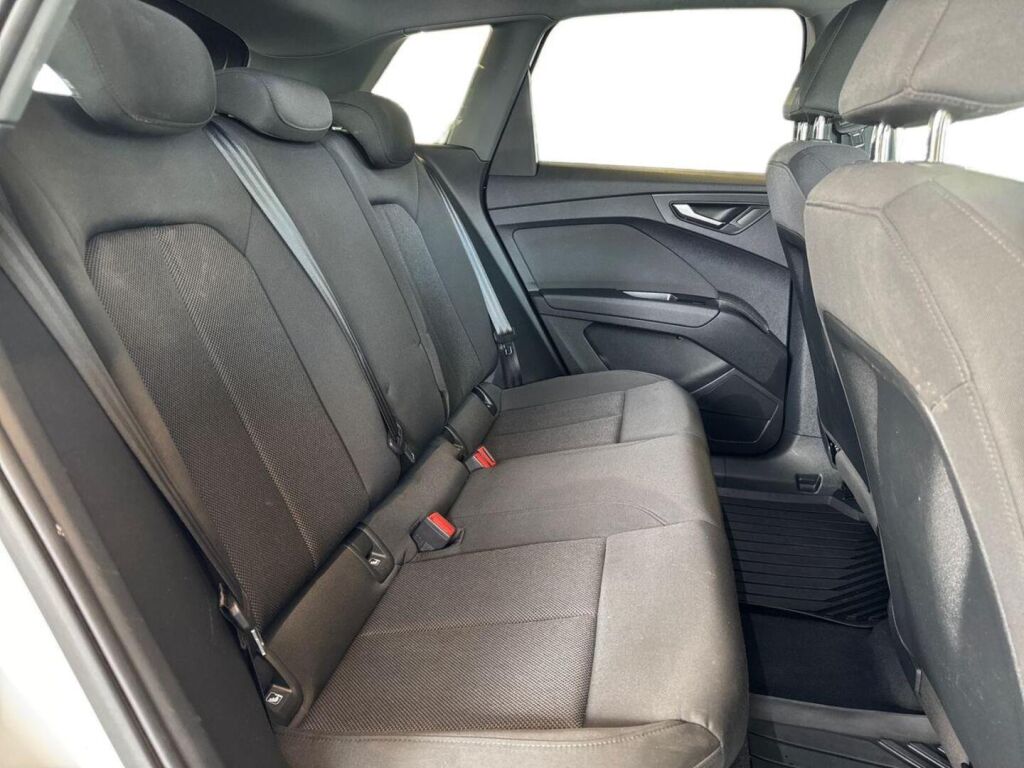 Audi Q4 e-tron 2023 Valkoinen
