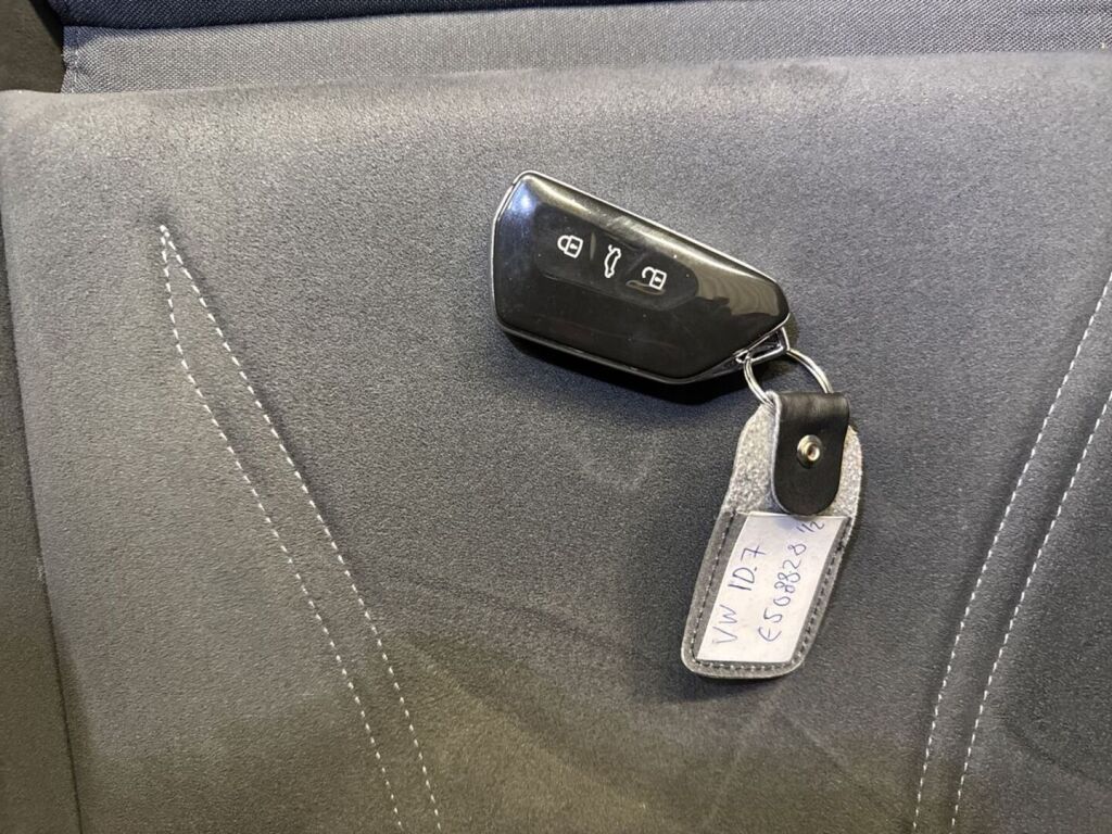 Volkswagen ID.7 2024 Valkoinen