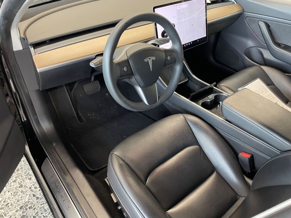 Tesla Model 3 2020 Musta