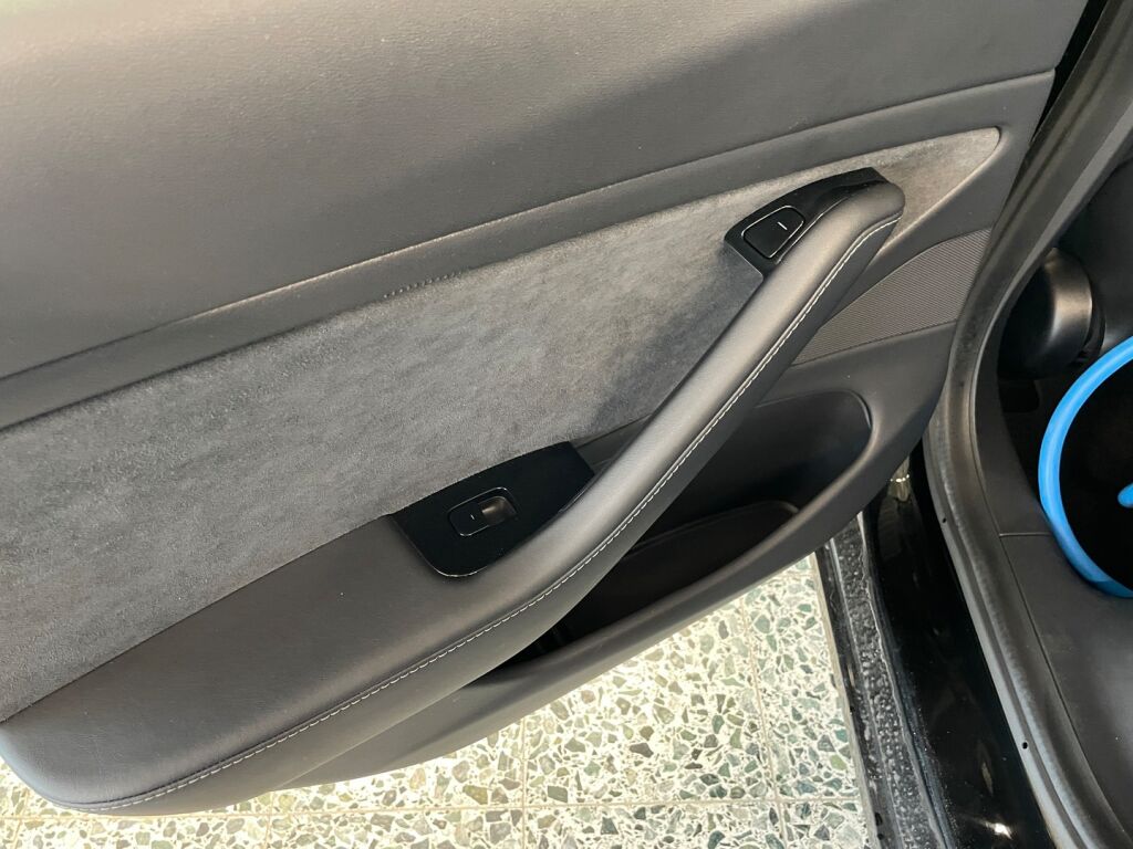 Tesla Model 3 2020 Musta