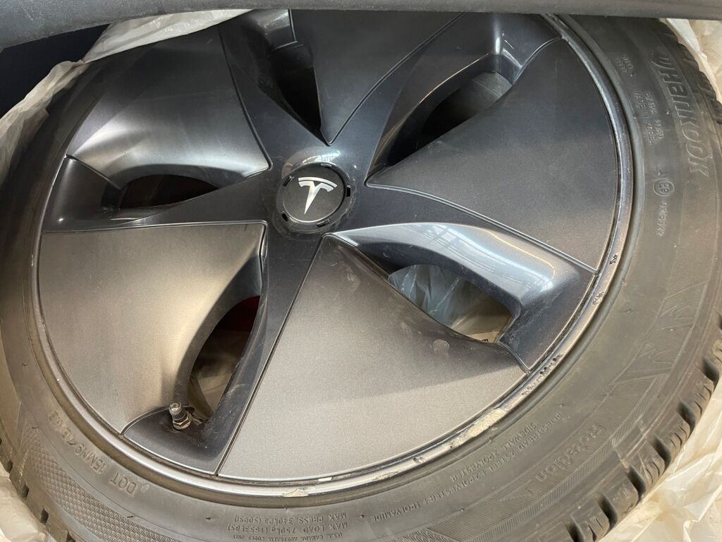 Tesla Model 3 2020 Musta