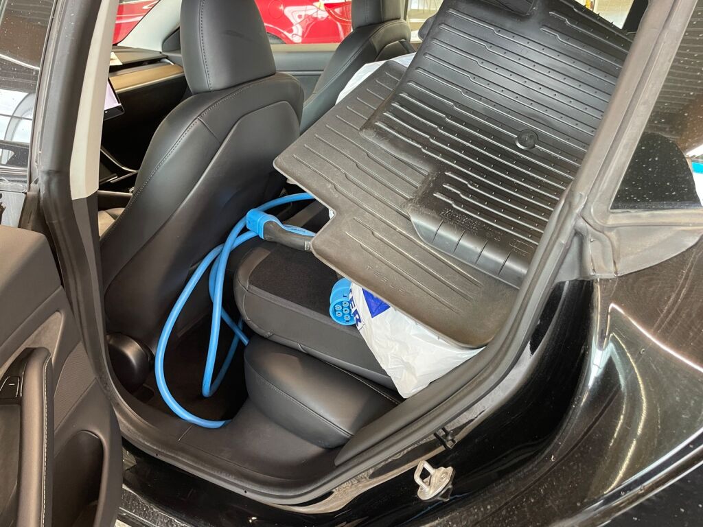 Tesla Model 3 2020 Musta