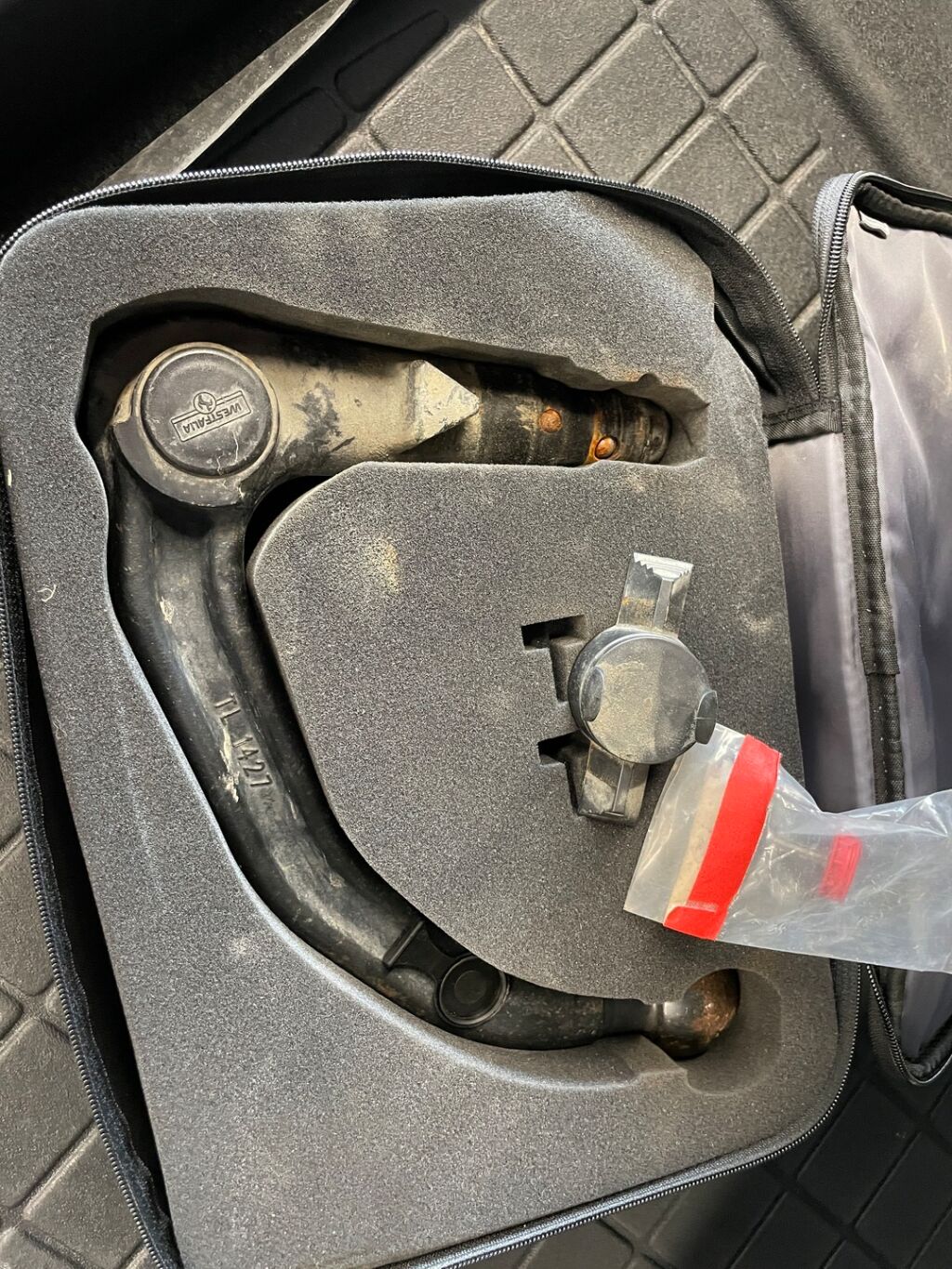 Tesla Model 3 2020 Musta