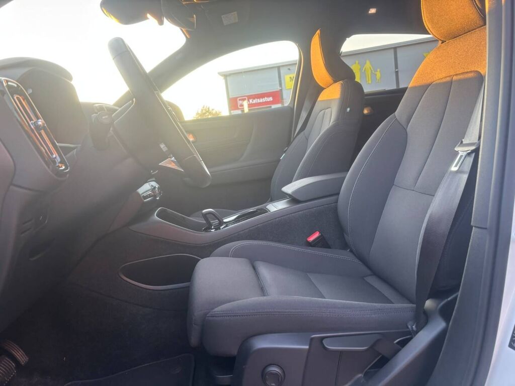 Volvo C40 2023 Valkoinen