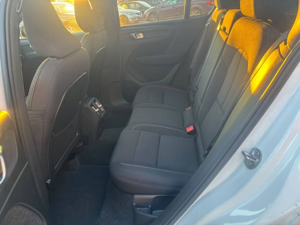 Volvo C40 2023 Valkoinen