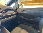 Nissan Leaf 2021 Punainen