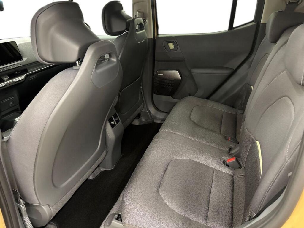 Kia EV2 2026 Ruskea (beige)