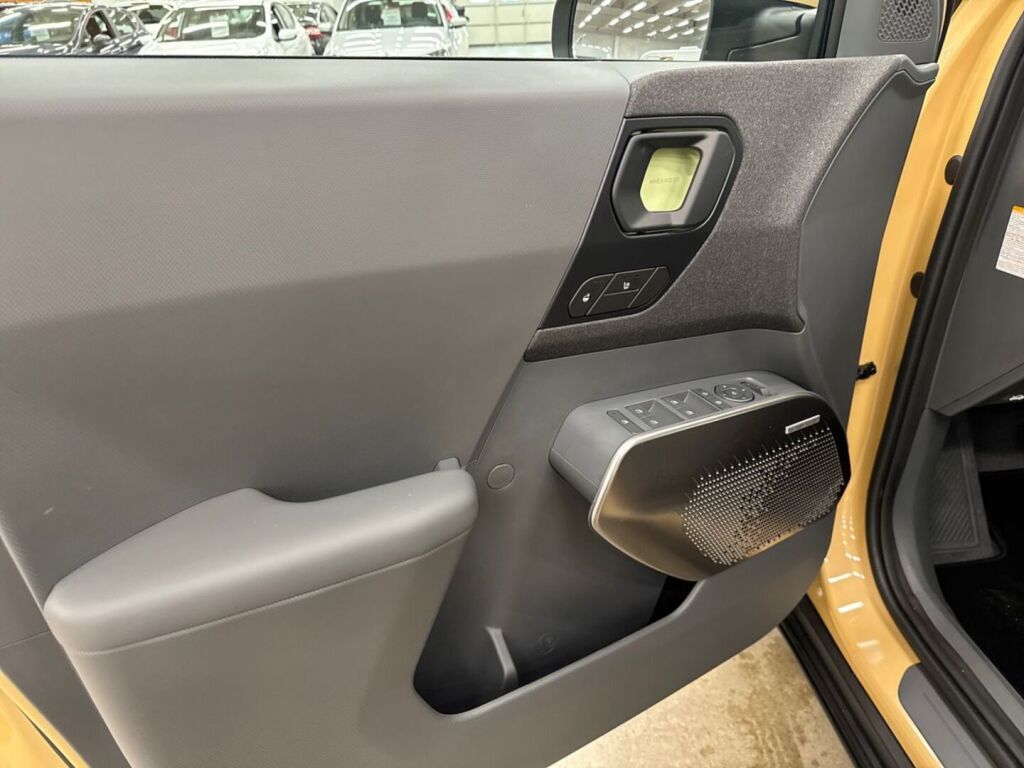 Kia EV2 2026 Ruskea (beige)