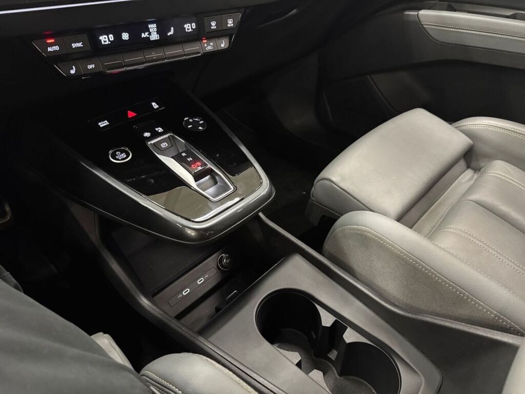 Audi Q4 e-tron 2023 