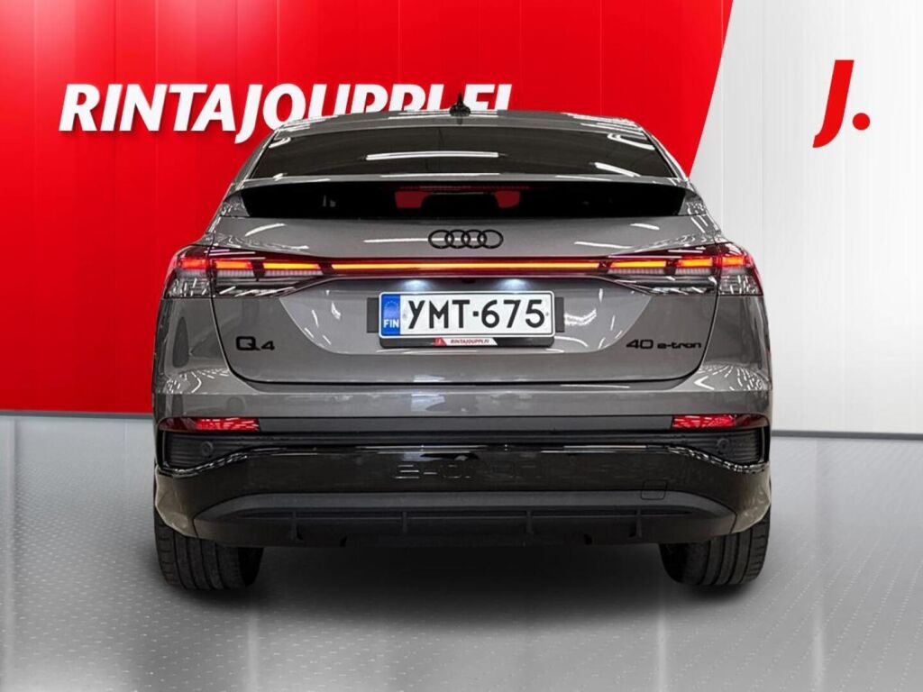 Audi Q4 e-tron 2023 
