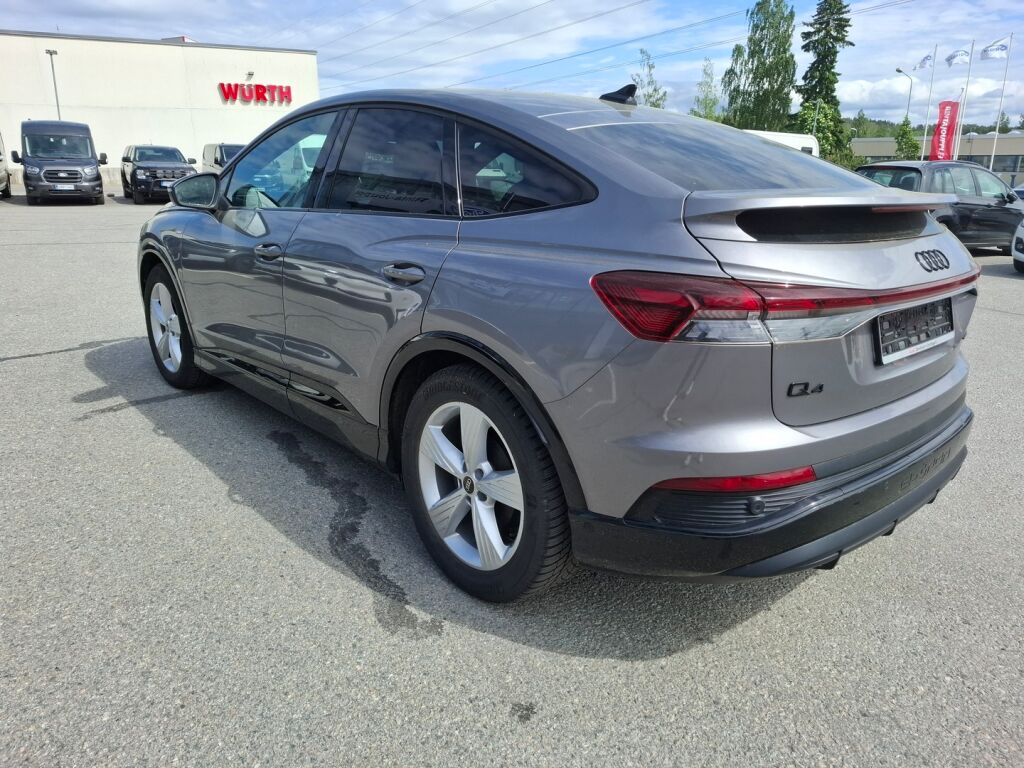 Audi Q4 e-tron 2023 