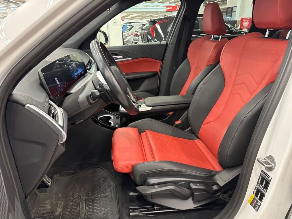 BMW iX1 2023 
