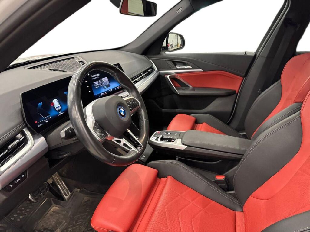 BMW iX1 2023 